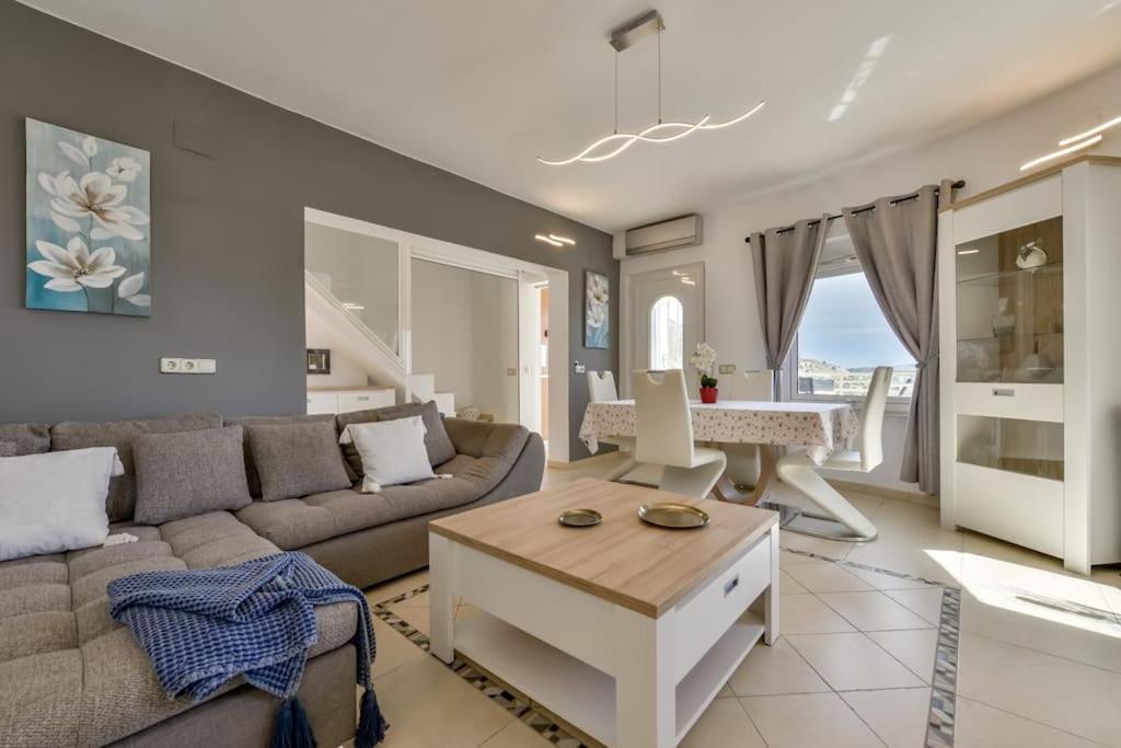 Villas Guzman - Tango Кальпе Экстерьер фото